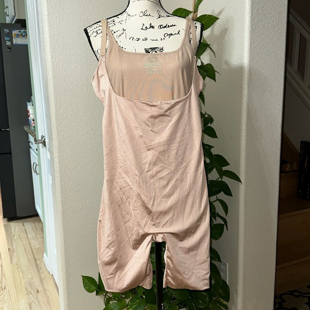 ASSETS by SPANX XL All-In-One Full Body Slimmer Shapewear Beige